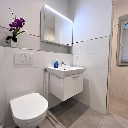 Strandoase, Am Alten Deich 28 8 *